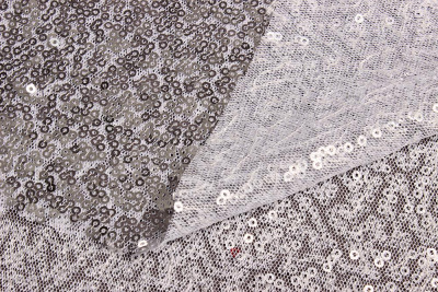 Пайетки на сетке Серебро на белом - изображение