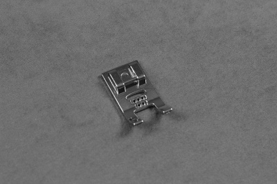 Лапка для пришивания до 5 шнуров или декоративных нитей - изображение