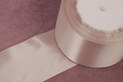 Лента атласная 50мм Св.Бежевый 173 - изображение