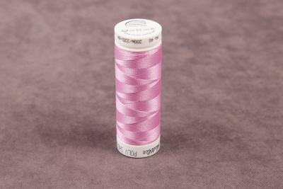 Нить для вышивания POLY SHEEN Mettler 100% полиэстер-трилобаль 200м. 2550 - изображение