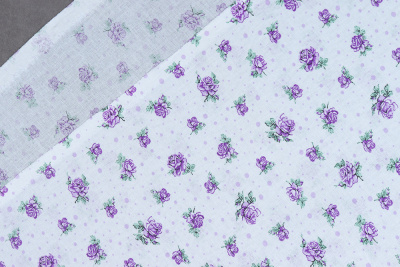 Ситец 80 набивной 85 гр/м.кв. Сиреневые розы на белом - изображение