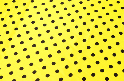 Атлас горох 10 мм Черный горох на желтом - изображение