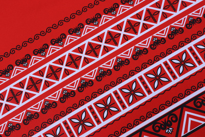 Габардин набивной бордюр Славянский рисунок на красном - изображение