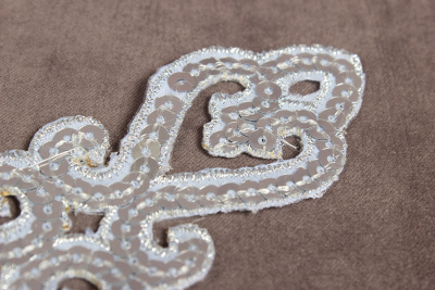 Термоаппликация с пайетками Орнамент Серебро 8577 - изображение