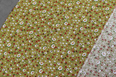Штапель набивной 7459 100гр/м.кв.Мелкие цветы на оливковом - изображение
