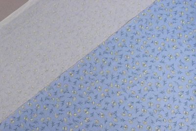 Перкаль плательная Цветы на голубом - изображение