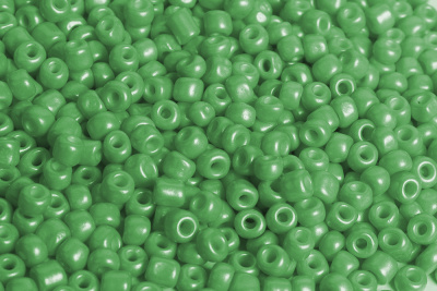 Бисер 6/0 непрозрачный Зеленый - изображение