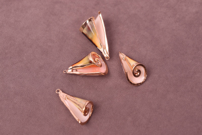 Подвеска 20*40мм Ракушка Конус Золото/Бежевый мрамор - изображение