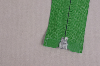 Молния разъёмная 55см Т5 спираль Зеленый 243 - изображение