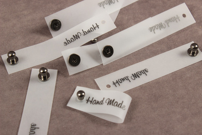 Бирка с кнопкой 15*80мм Hand Мade Силикон матовый/никель - изображение