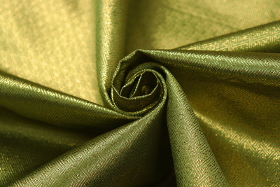 Парча монгольская греческий рисунок Золото на зеленом - изображение