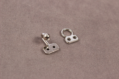 Крючок декоративный 20мм с шариком - изображение