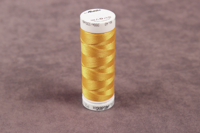 Нить для вышивания POLY SHEEN Mettler 100% полиэстер-трилобаль 200м. 0811 - изображение