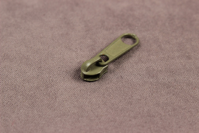 Бегунок для спиральной молнии Т3 Олива - изображение