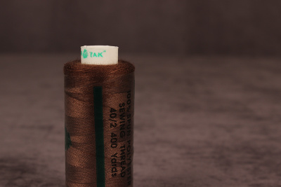 Нитки Dor Tak 40/2 400 ярд 573 Коричневый - изображение