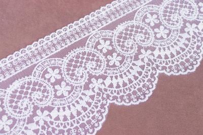 Кружево на сетке 90мм Вензель с цветами Белый - изображение