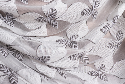 Сетка вышивка белая с серым - изображение