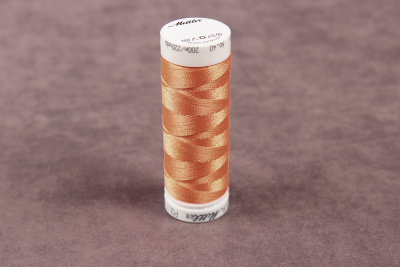 Нить для вышивания POLY SHEEN Mettler 100% полиэстер-трилобаль 200м. 1332 - изображение