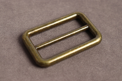 Пряжка металлическая Рамка с перекладиной 38мм Антик - изображение