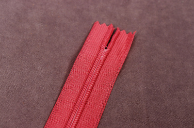 Молния потайная 50см нейлон Красный 159 - изображение
