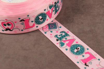 Репсовая лента с рисунком 25мм Love на св.розовом - изображение