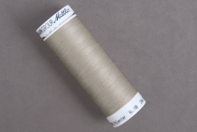 Нить для вышивания POLY SHEEN Mettler 100% полиэстер-трилобаль 200м. 0170 - изображение