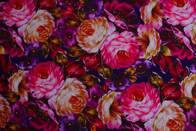 Габардин набивной Пионы на т.синем. Габардин набивной Пионы на т.синем. - изображение