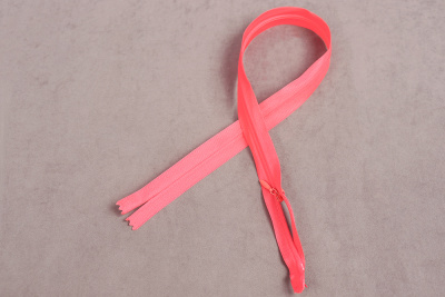 Молния потайная 50см нейлон Т.Розовый 142 - изображение