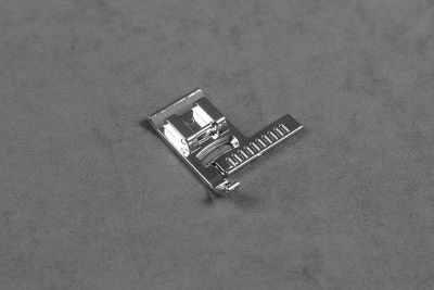 Лапка для отделочной строчки с линейкой - изображение