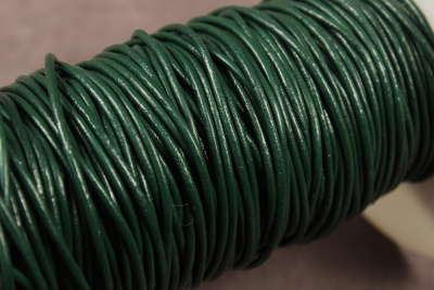 Шнур кожаный 2,5мм Т.зеленый - изображение