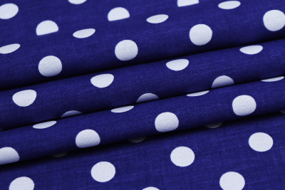 Хлопок набивной Белый горох на васильковом - изображение