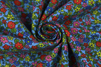 Бязь-универсал П13-150 ИВ Мелкие цветы на голубом - изображение