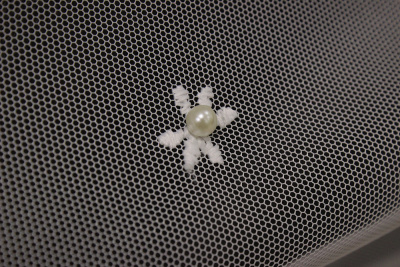 Сетка вышивка белая с жемчугом - изображение