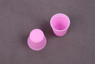 Напёрсток пластиковый 18мм Розовый - изображение