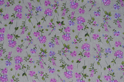 Бязь-универсал П13-150 ИВ Сиреневые цветы на сером - изображение