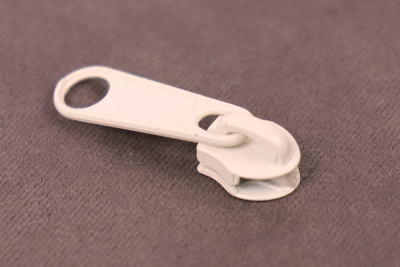 Бегунок для спиральной рулонной молнии Artа Т4 Кремовый - изображение