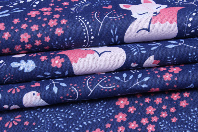 Бязь набивная 150 Ив 120 г/м2 Лисичка на т.синем - изображение