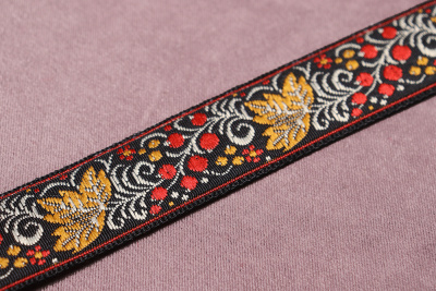 Лента 23мм жаккардовая 9443 Черный/желтый/красный - изображение