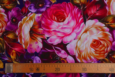 Габардин набивной Пионы на т.синем. Габардин набивной Пионы на т.синем. - изображение