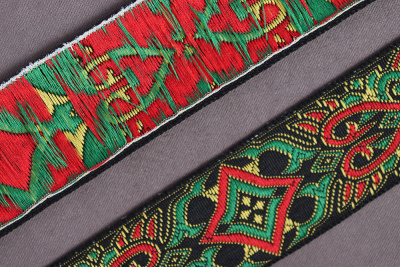 Лента 30мм жаккардовая 8635 Черный/Зеленый/Красный - изображение