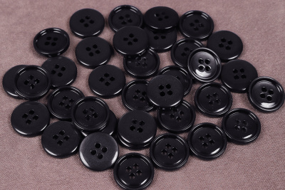 Пуговица 15мм 4х прок. CN 2702 Черный глянцевый - изображение