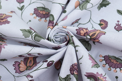 Бязь 262 набивная 142 гр/м.кв. Цветы акварель на св.сером - изображение