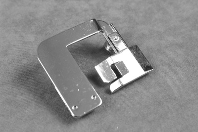 Лапка для подрубки тканей - изображение