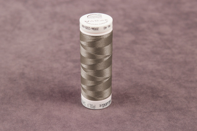 Нить для вышивания POLY SHEEN Mettler 100% полиэстер-трилобаль 200м. 1061 - изображение