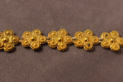 Тесьма 15мм цветы Золото Тесьма 15мм цветы Золото - изображение