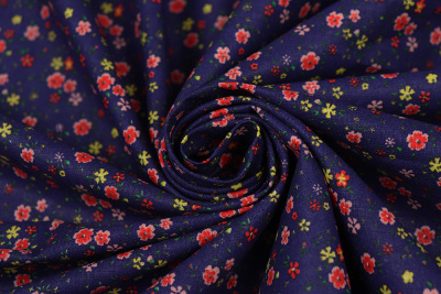 Ситец 80 набивной Цветы на т.синем - изображение