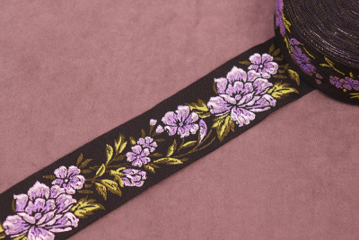Тесьма 35мм жаккардовая Пионы Черный/Сиреневый/Зеленый - изображение