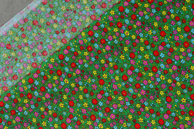 Бязь-универсал П13-150 ИВ Мелкие цветы на зеленом - изображение