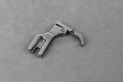 Лапка для молнии P36 N односторонняя к ПШМ металл Правая - изображение