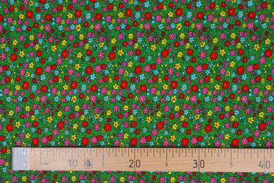 Бязь-универсал П13-150 ИВ Мелкие цветы на зеленом - изображение